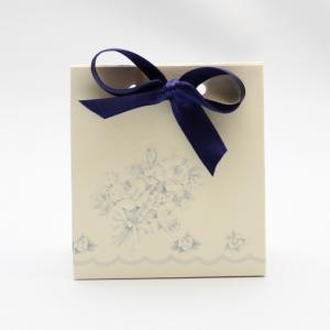 Scatolina portaconfetti sacchetto con fiori blu