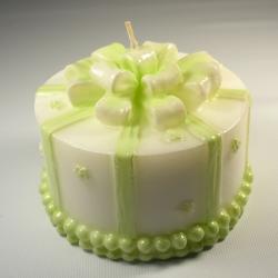 Candela torta bianca e verde per tavolo confettata 1