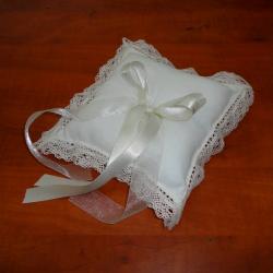 Cuscino portafedi in lino per matrimonio 1