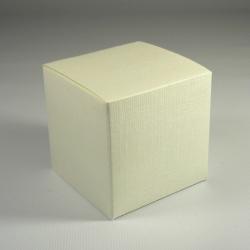 Scatolina portaconfetti cubo seta bianco 1