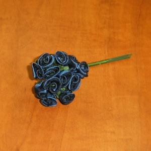 Fiorellini bomboniera in raso blu