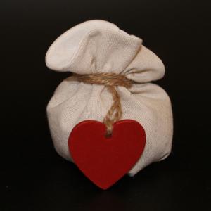 Sacchetto portaconfetti tortora cuore legno rosso