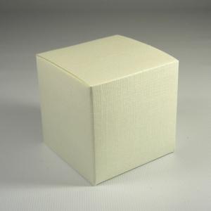 Scatolina portaconfetti cubo seta bianco